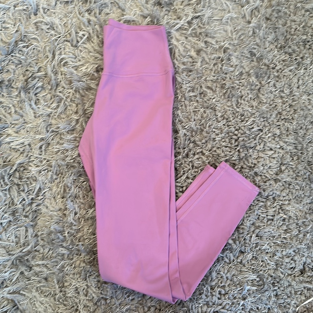 ALO fuscia leggings